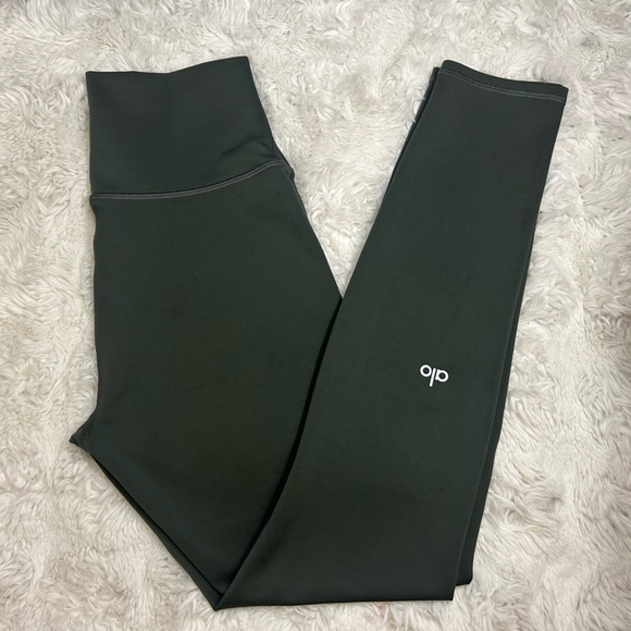 NWOT alo yoga leggings - Picture 2 of 6